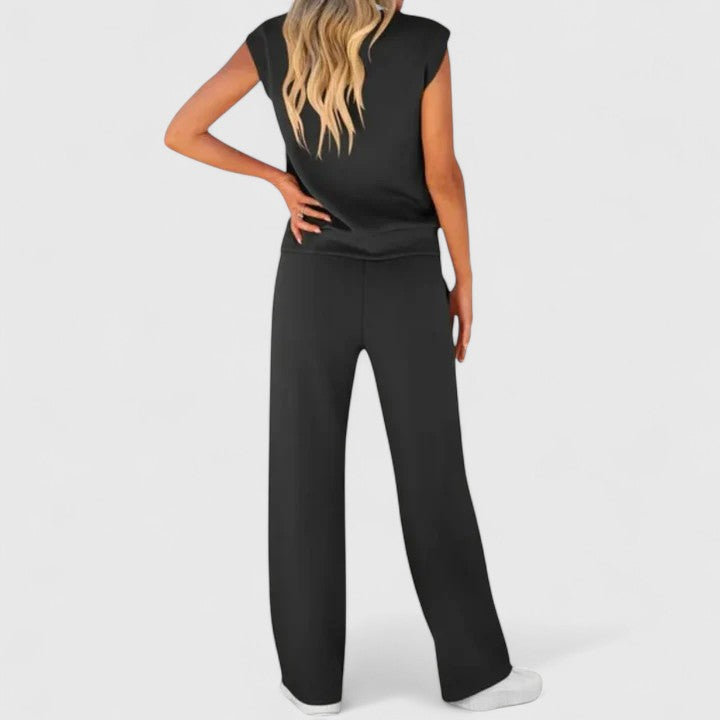 Idina comfortable set, black sleeveless top and wide-leg pants