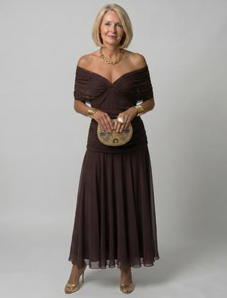 Off-shoulder flow midi dress in dark brown, ruched neckline and flowing pleated skirt