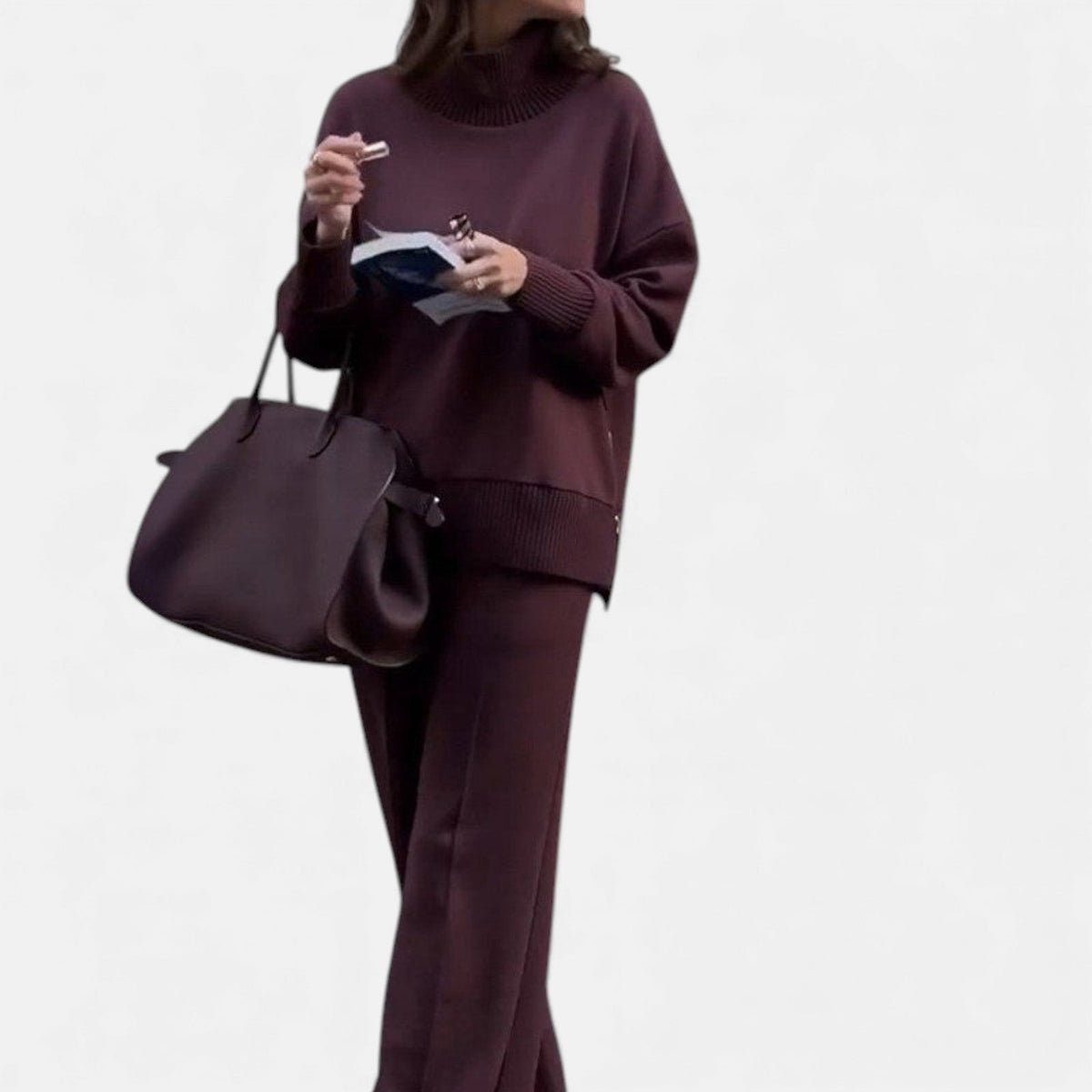 Women's maroon knit lounge set, crewneck sweater and slim pants with ribbed cuffs