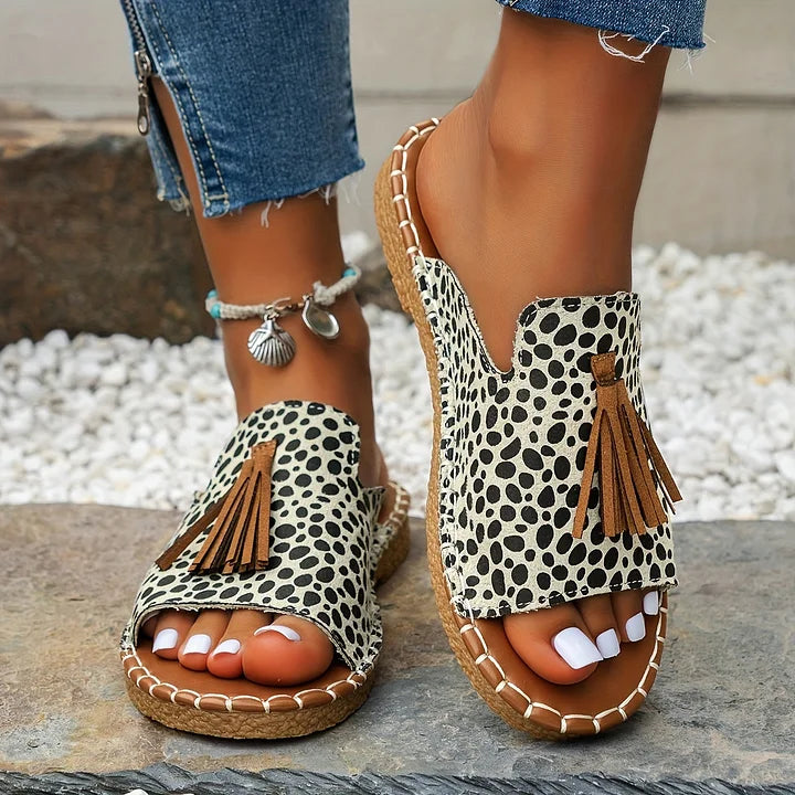 Casual orthopedic sandals with leopard-print fabric upper and brown tassel