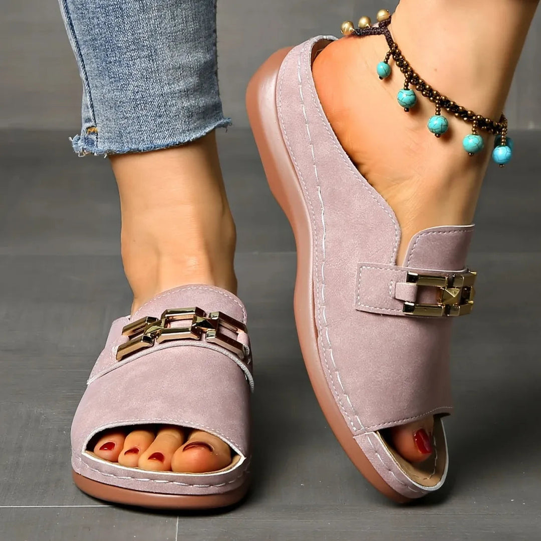 Lilac/pink comfort sandals, open toe, gold buckle detail, cushioned sole