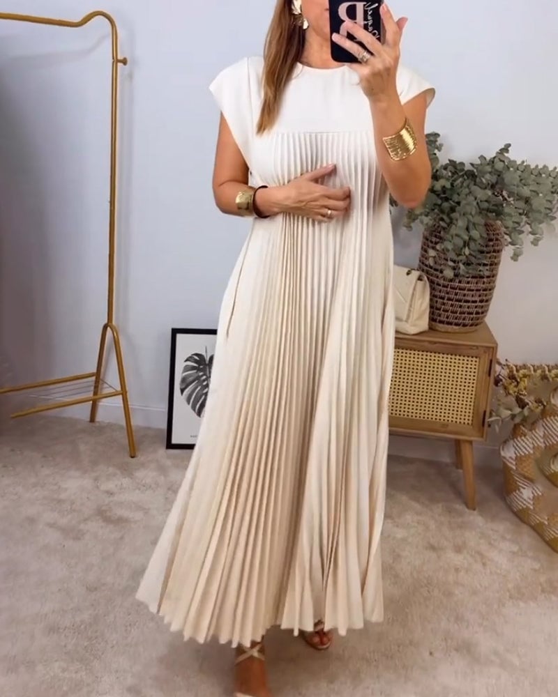 Pleated cream maxi dress with short sleeves and vertical pleat panels