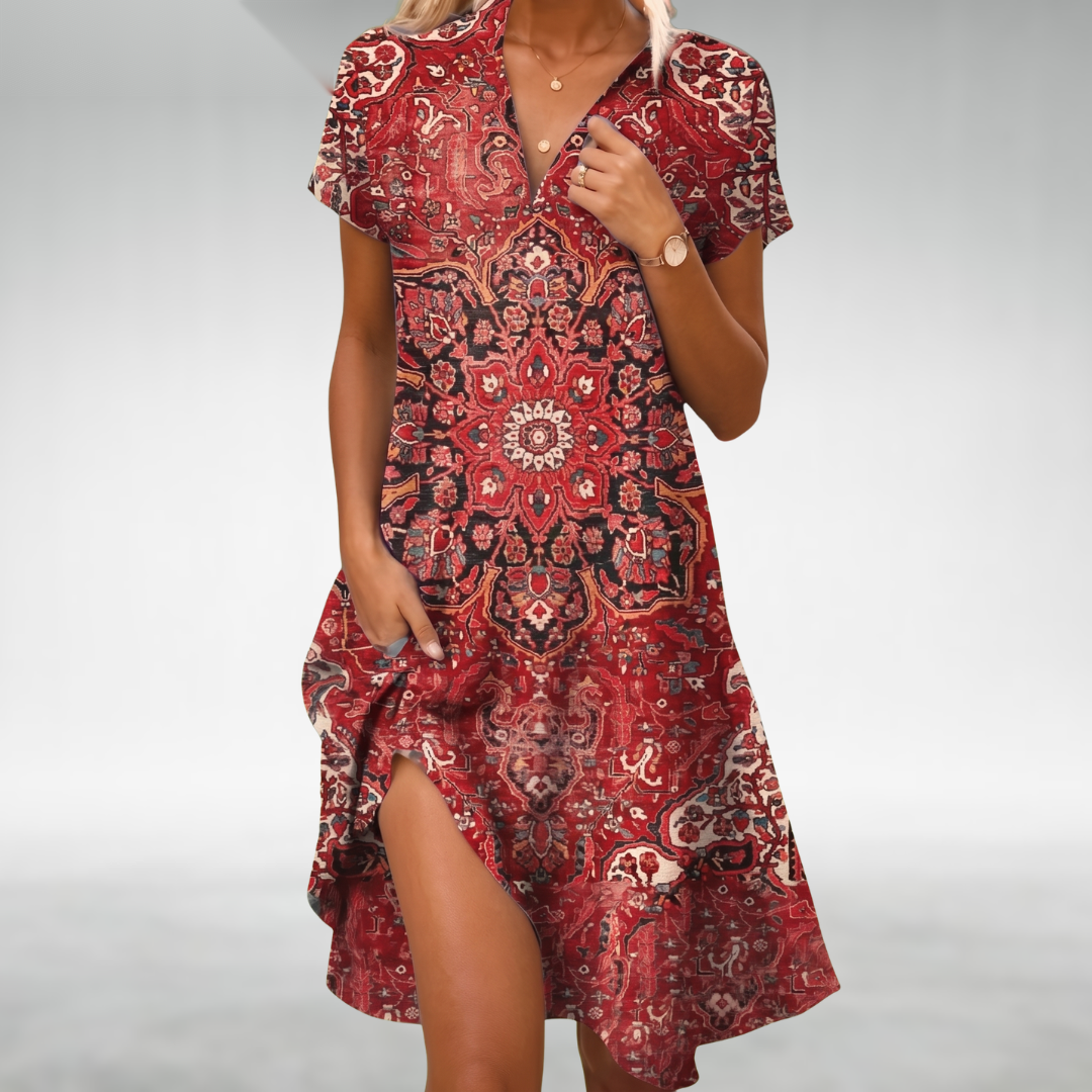 Lightweight midi dress with V-neck, short sleeves, side slit, red paisley pattern