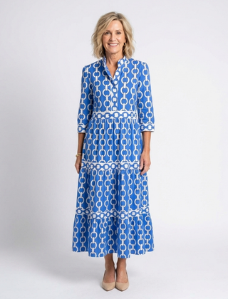 Blue three-quarter sleeve chain-pattern midi dress with tiered skirt