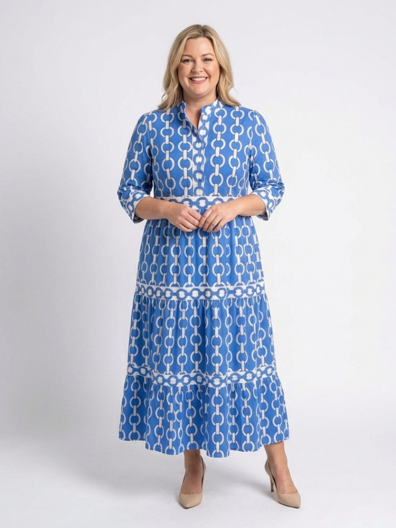 Blue chain-pattern midi dress with three-quarter sleeves and collared neckline