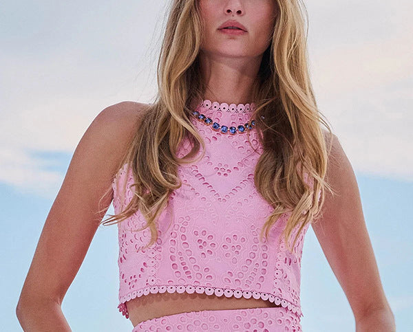 Women’s pink eyelet set dress top with scalloped neckline and sleeveless design