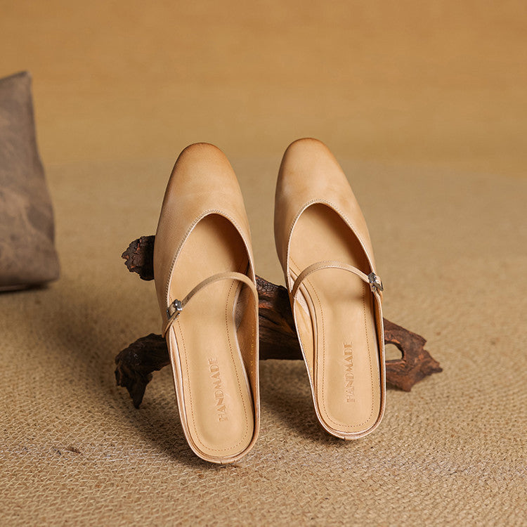 Apricot leather mules with pointed toe and buckle slingback, low block heel