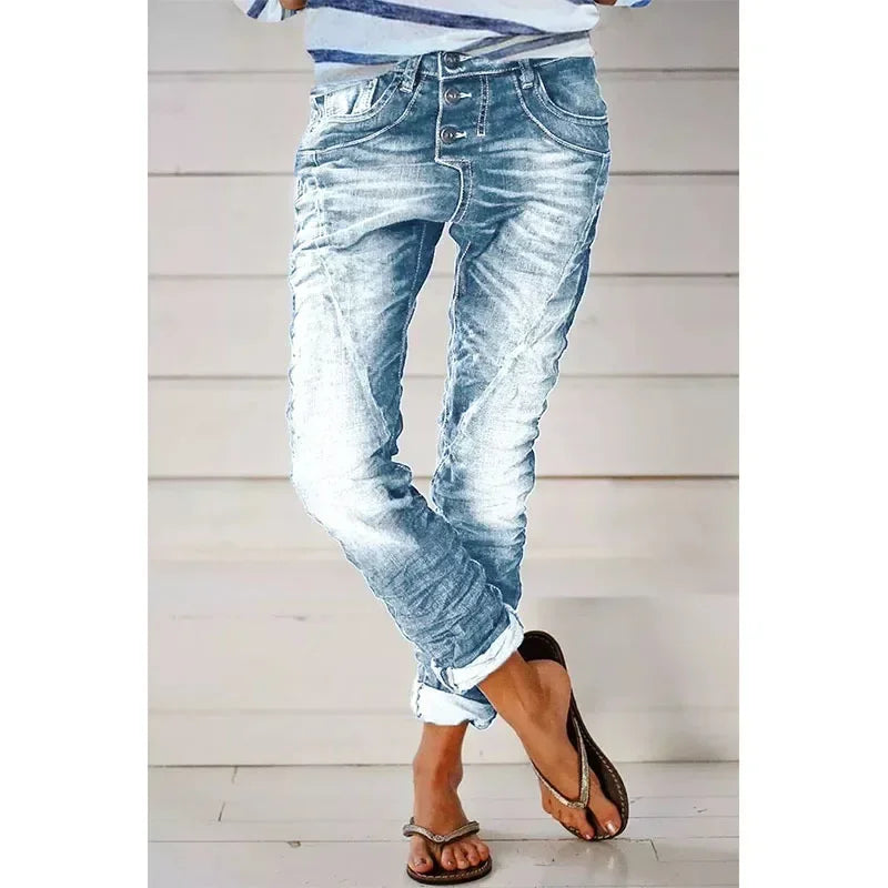 Stretch jeans in light blue wash, whiskered finish, five-pocket slim tapered fit