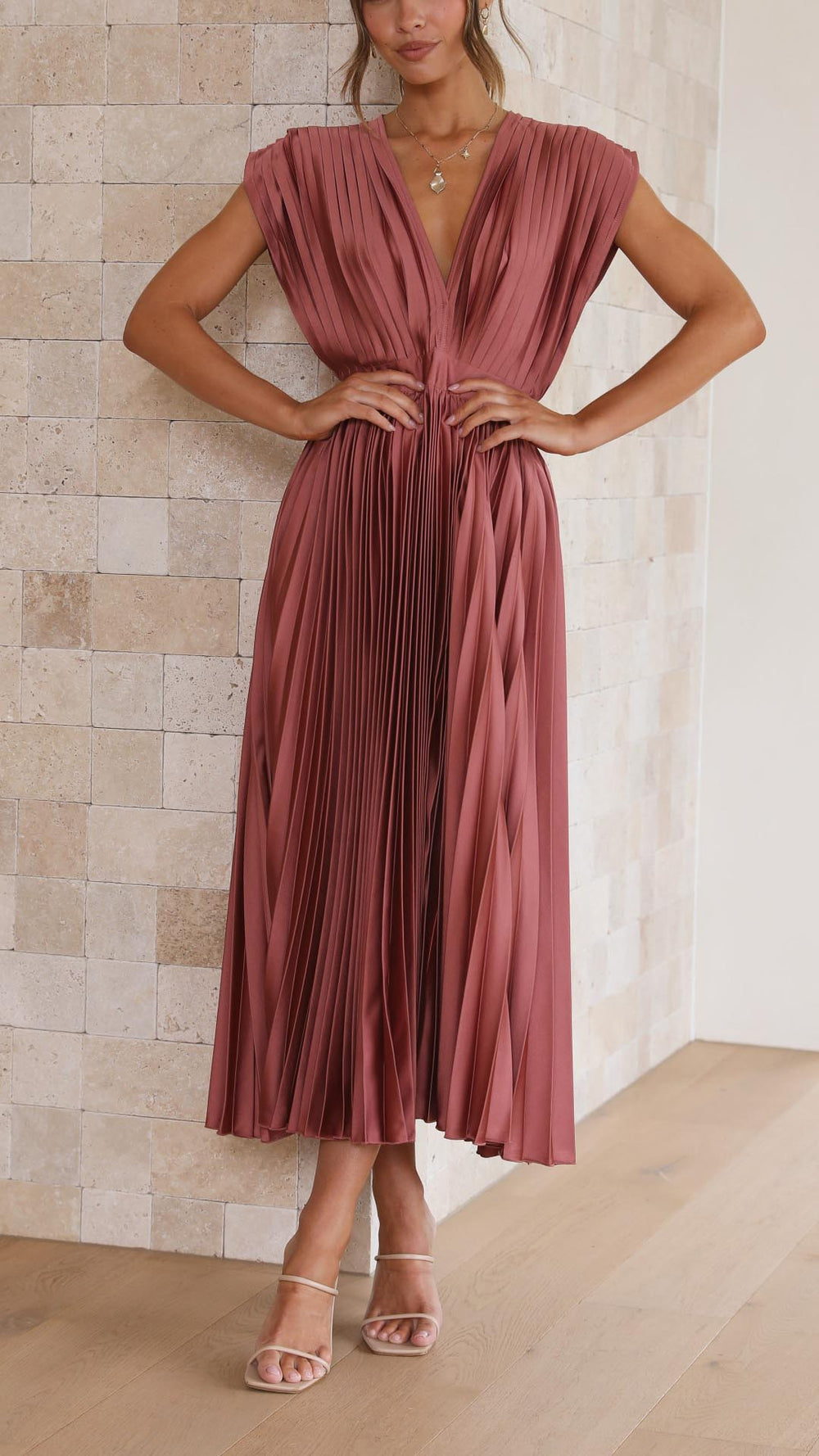 Dusty pink pleated V-neck midi dress with cap sleeves