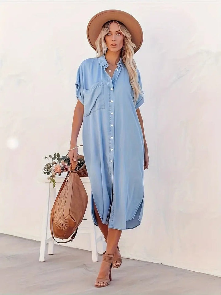 Blue shirt dress, short sleeves, button-front with two chest pockets