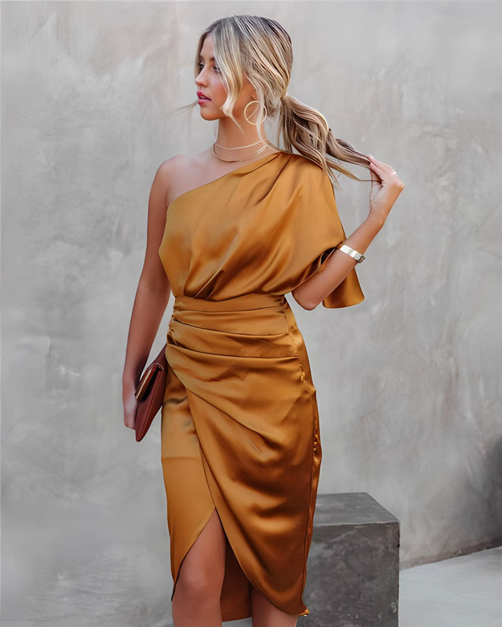 One-shoulder satin silk party dress in gold with side slit and draped one-sleeve