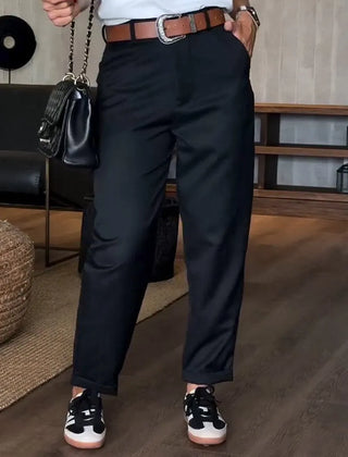 Sleek tailored pants in navy, tailored fit with crease, belt loops, cuffs at ankle