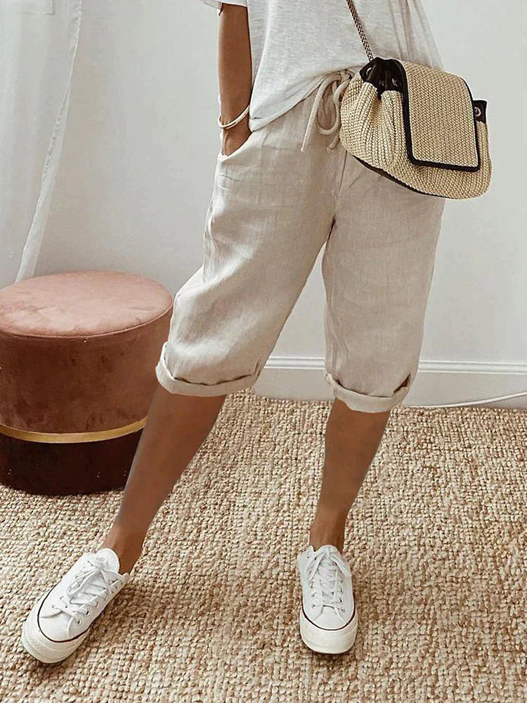 Comfort shorts with drawstring waist and cuffed hems, beige