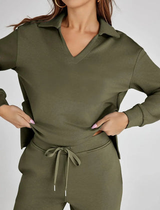Olive green V-neck long-sleeve travelsuit set with drawstring waist pants
